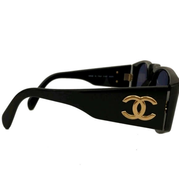 Chanel Black & Gold CC Vintage Women's Sunnies (VERY GOOD)(CASE)(READ)✨️🖤✨️ - Picture 3 of 10